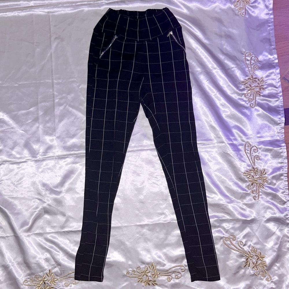Another pair of leggings